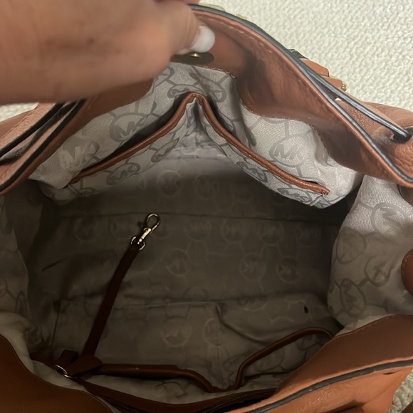 Micheal Kors large Hamilton bag - Picture 6 of 7